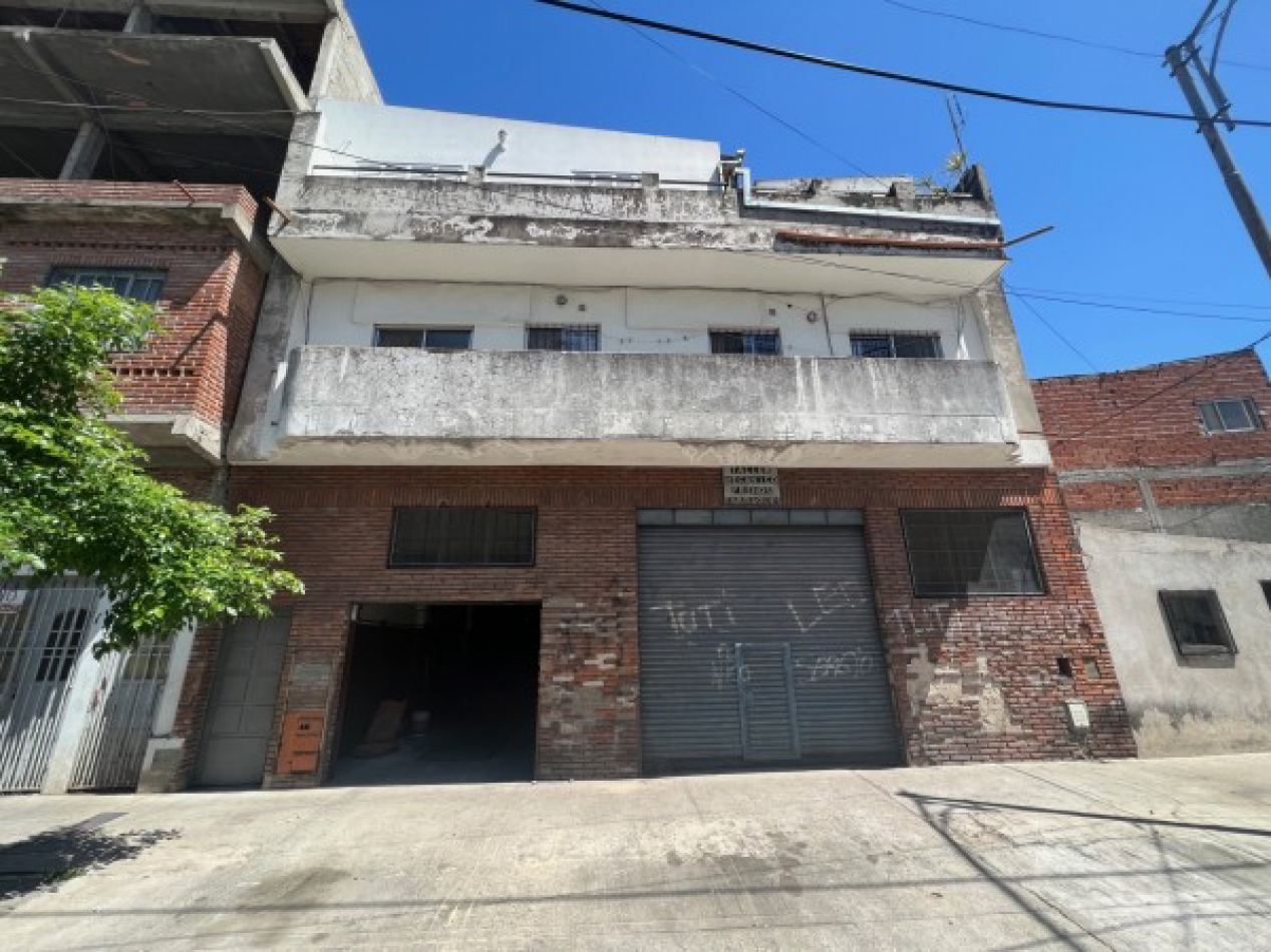 Venta Galpon 110m2 ex taller - Parque Avellaneda