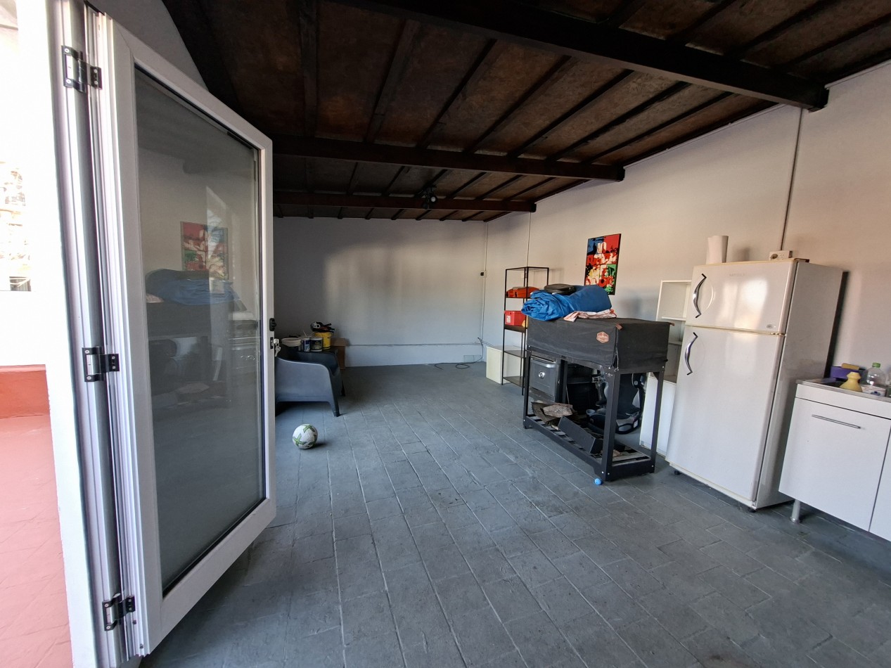 Venta Ph Tipo Casa 3 ambientes sin expensas con entrada independiente, terraza y quincho - Villa Lugano