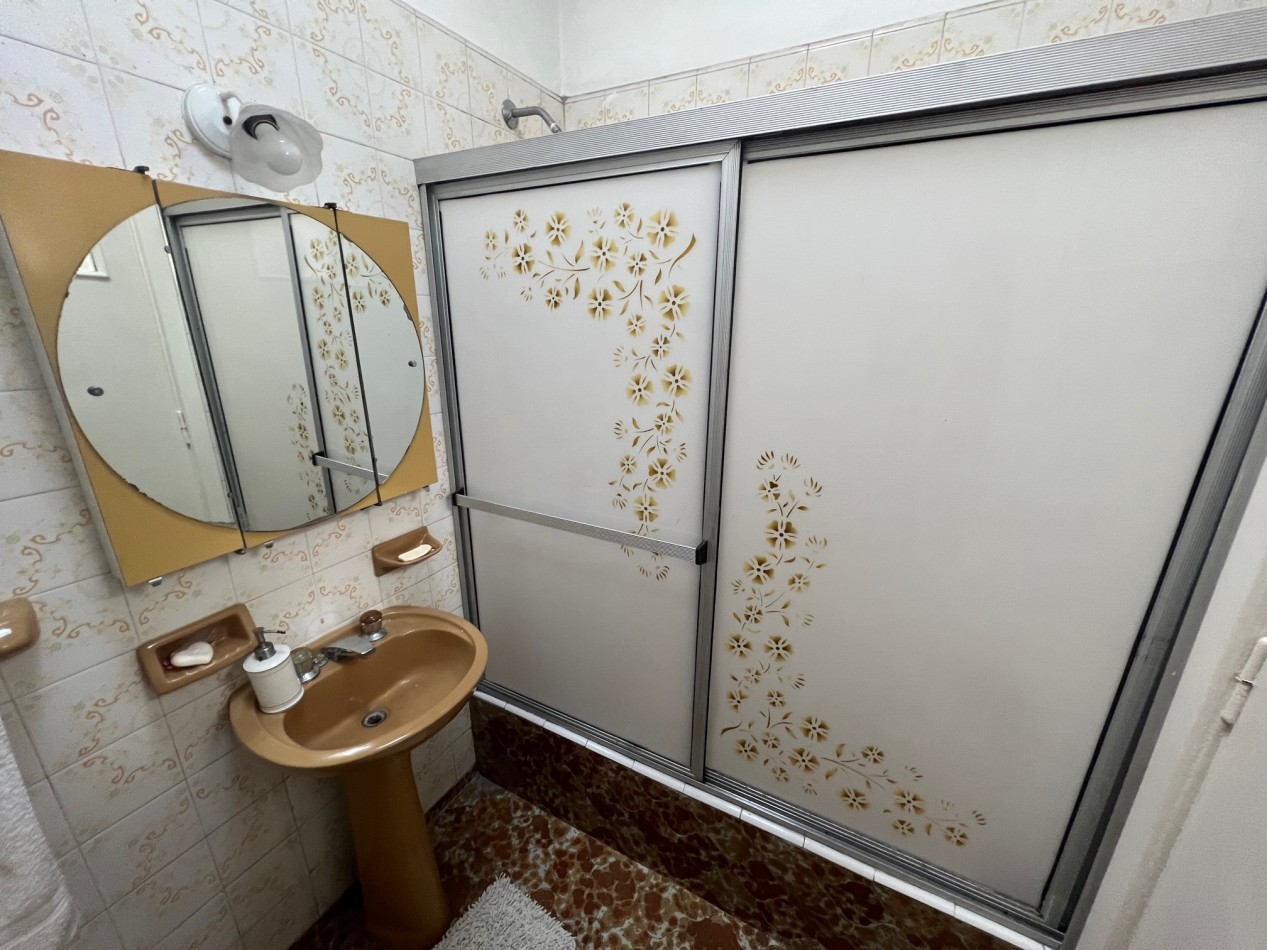Venta Casa lote propio 8.66x30.49 2 dormitorios y fondo libre APTO CREDITO - Villa Lugano