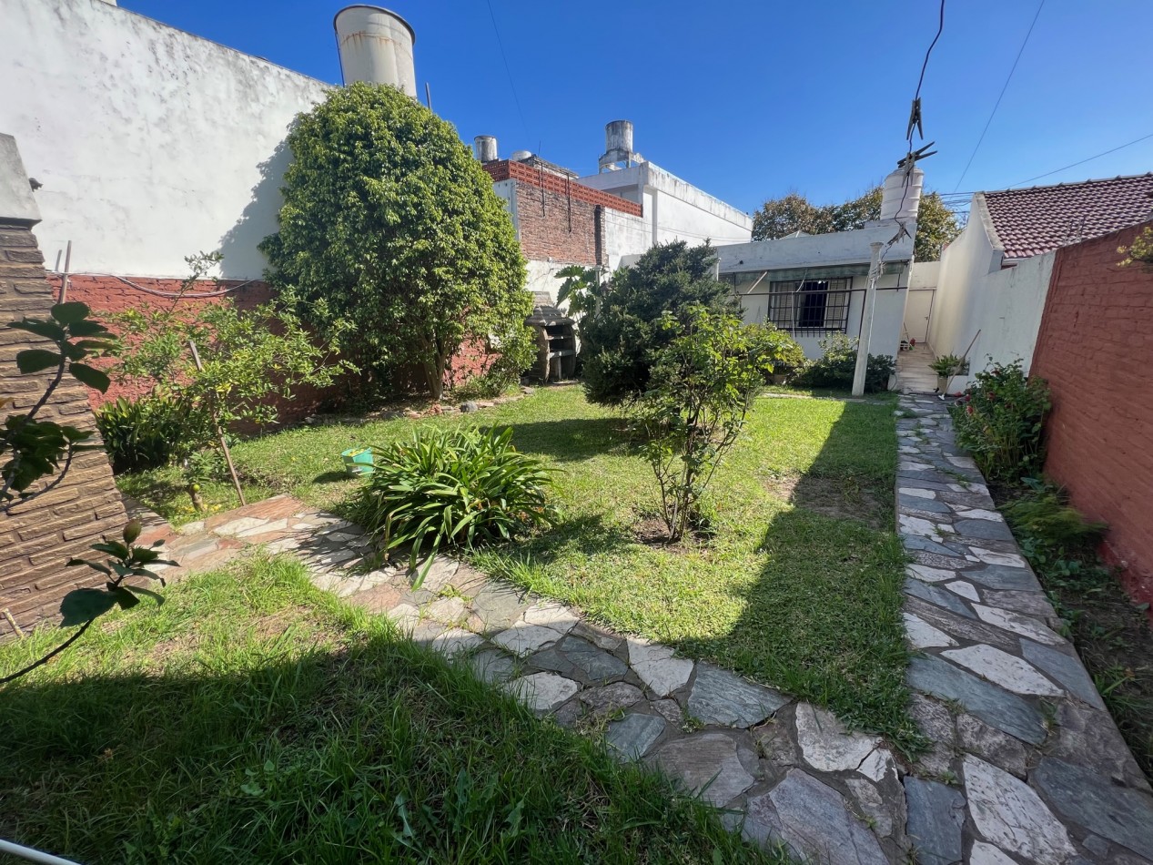 Venta Casa lote propio 8.66x30.49 2 dormitorios y fondo libre APTO CREDITO - Villa Lugano