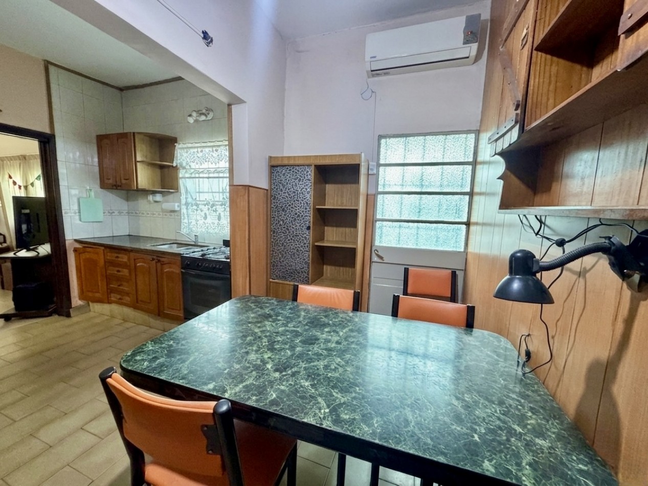 Venta Casa en lote propio 8.66 x 17 con vivienda para 2 familias - Villa Lugano