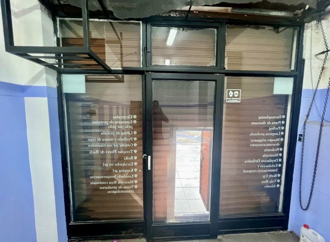 Venta local sobre avenida en zona comercial - Parque Avellaneda